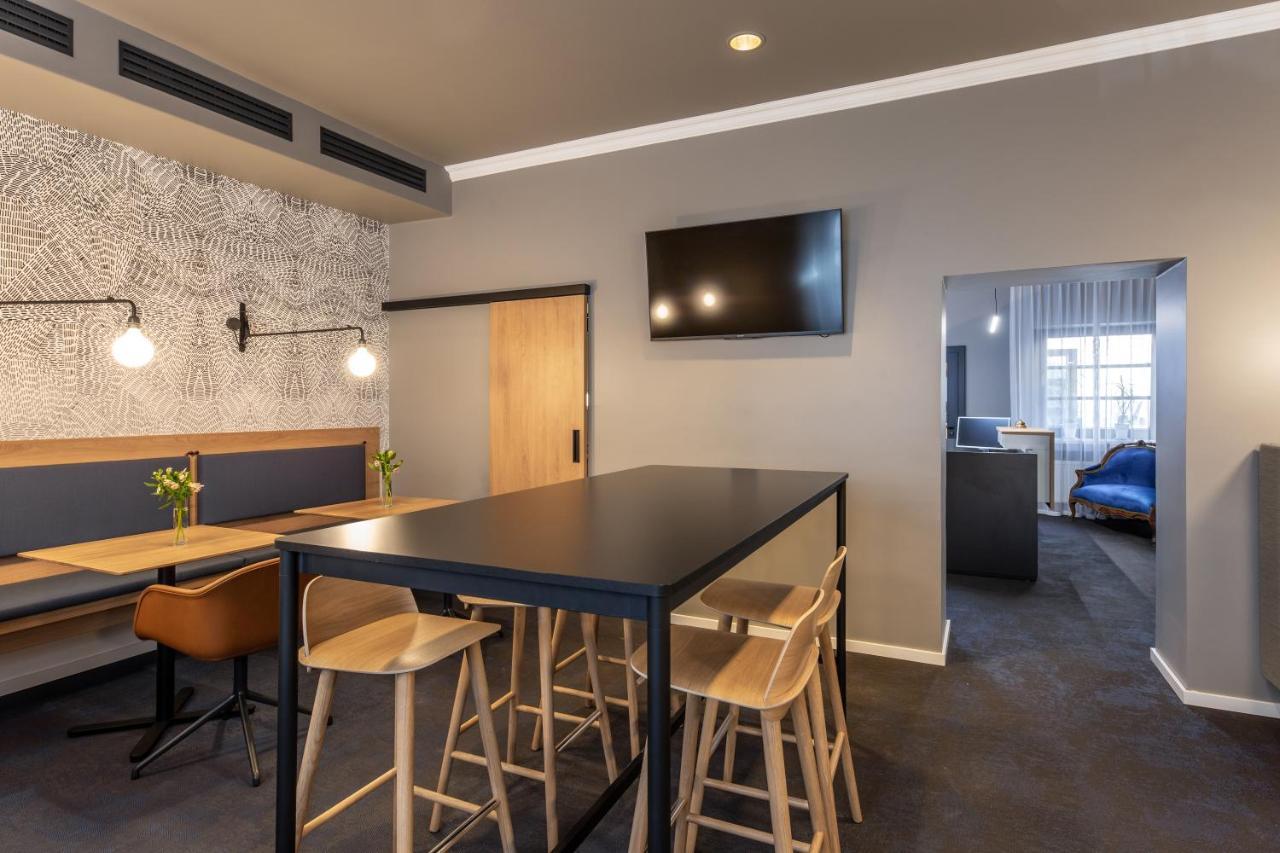B-hotel Hotel